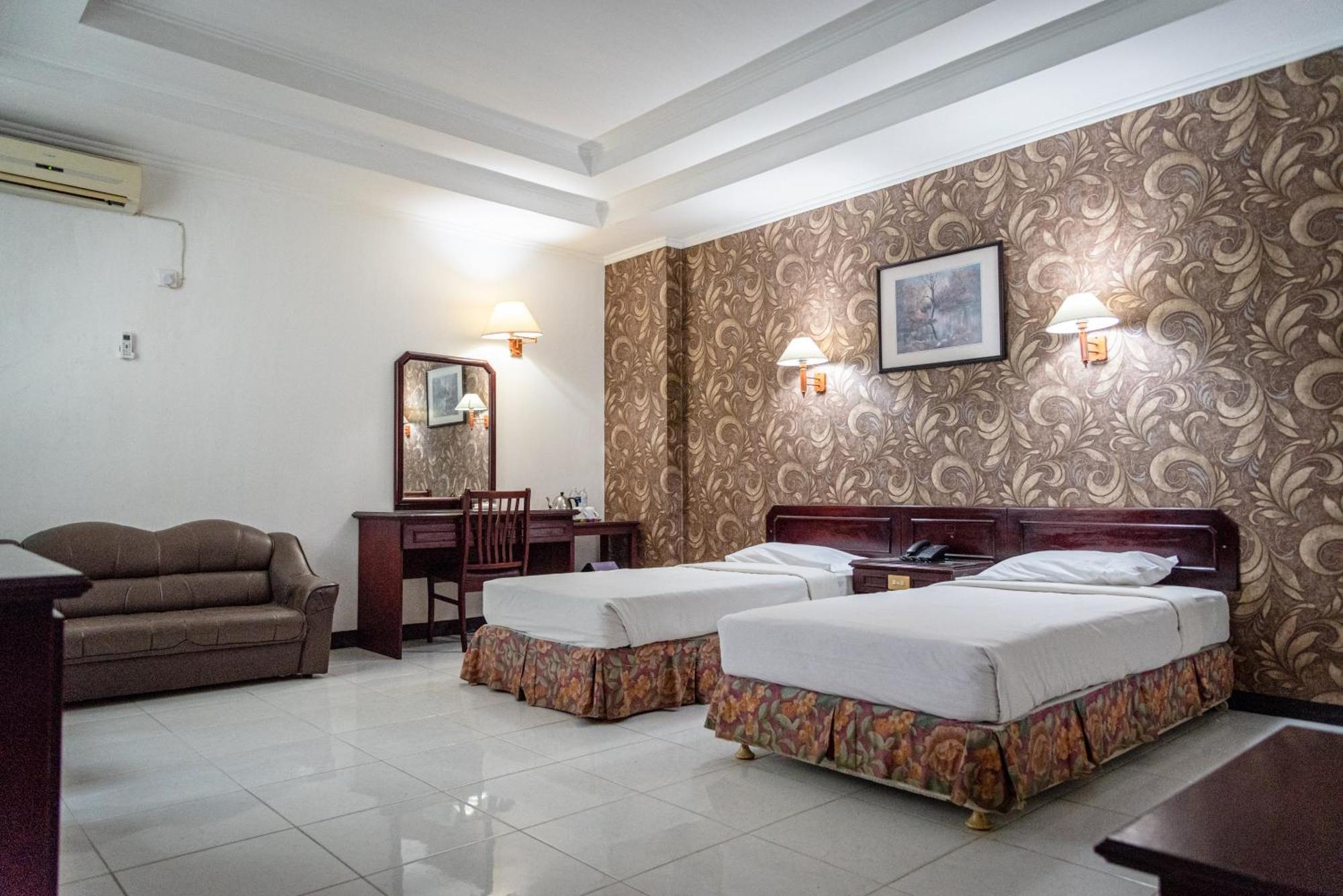 Melin Hotel Tanjungpinang Exterior foto