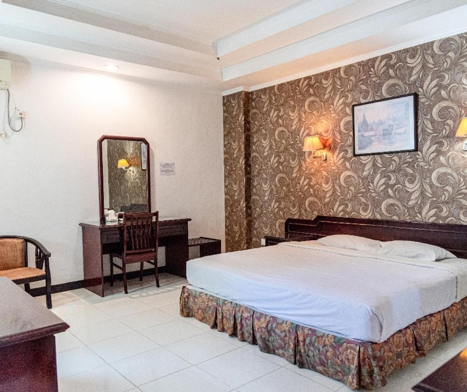 Melin Hotel Tanjungpinang Exterior foto